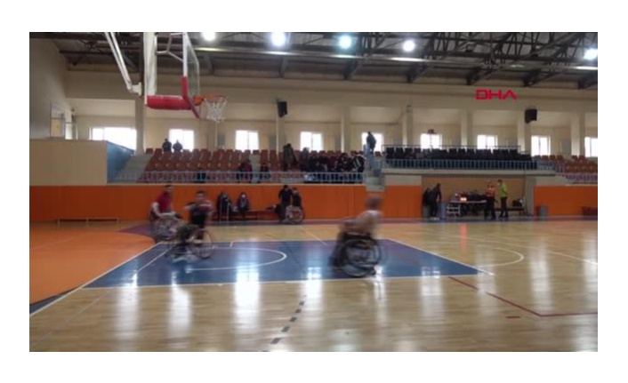 11 Yaşında Bacağını Kaybeden Özgenç'in Hayatını Basketbol Değiştirdi