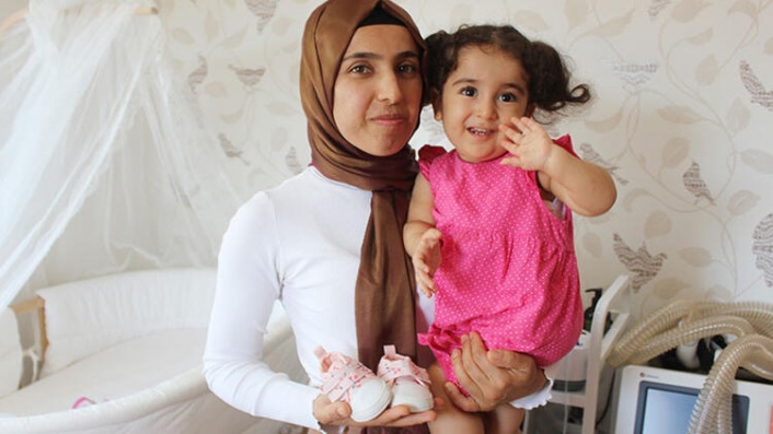 SMA hastası Asel'in annesi: İstediği ayakkabıyı almak bile güzel bir nimetmiş