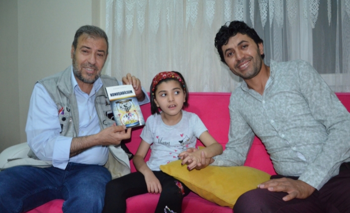 Esnaf baba,Engelli kızının yaşadıklarını konu alan kitap yazdı