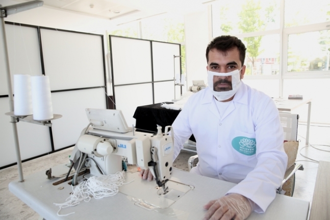 Nilüfer’de işitme engelliler "en özel maske" üretiliyor