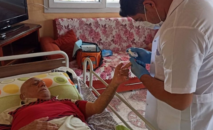 İskenderun Belediyesi'nde engelli ve yaşlı vatandaşlar için; ücretsiz sağlık hizmetleri devam ediyor