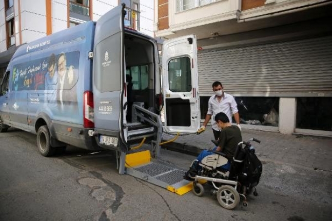 YKS'ye giren engelli vatandaşlara ücretsiz ulaşım hizmeti