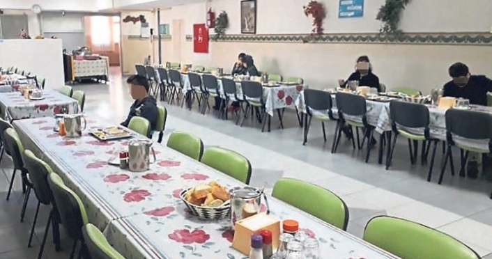 30 özel eğitim uygulama okulundaki 3 bin engellinin öğle yemeğini kestiler