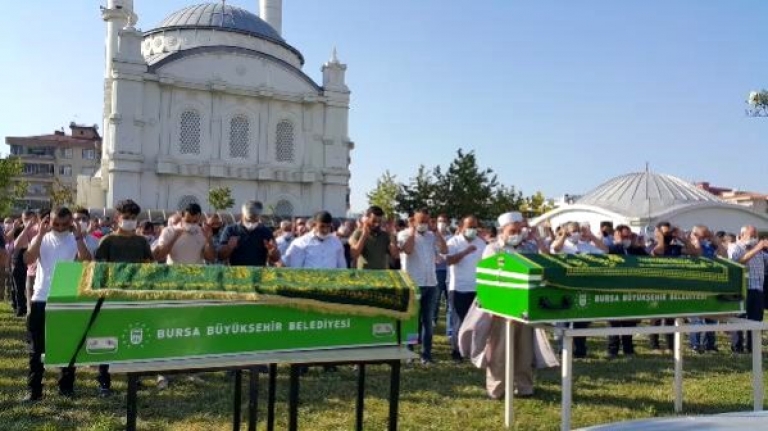 BURSA Pompalı tüfekle öldürülen baba oğul, toprağa verildi