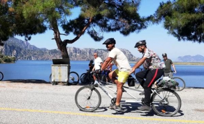 Görme engelli bisikletçiler Ortaca'da kampta buluştu
