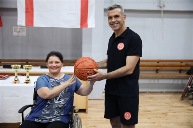 Milletvekilleri,Tekerlekli Sandalye Basketbol Takımı ile empati maçında buluştu