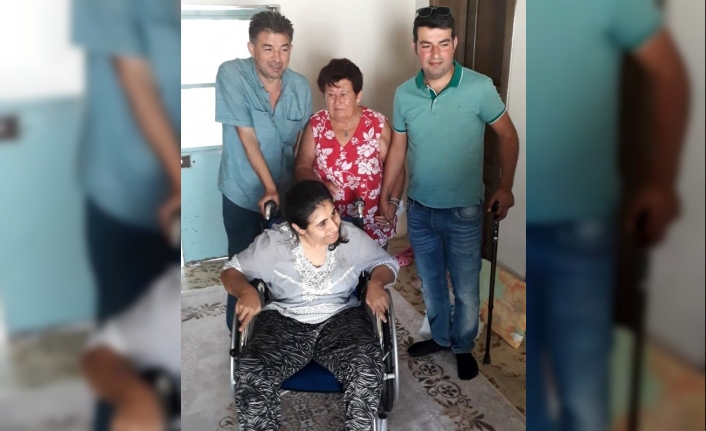 Doğuştan engelli Melike tekerlekli sandalyesine kavuştu