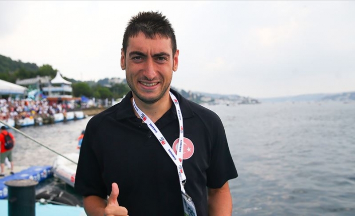 Otizmli sporcu, Boğaziçi Kıtalararası Yüzme Yarışı tarihine geçti