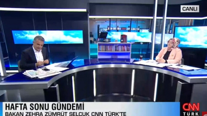 Bakan canlı yayında "engelli atamaları" ve "erişebilirlikle" ilgili soruları yanıtladı