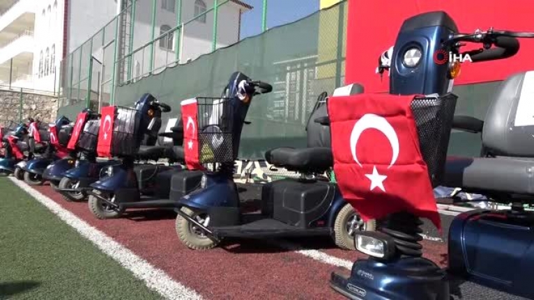 130 engelliye akülü araç ve tekerlekli sandalye