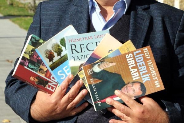 İşitme engelli Yalçın, 12 yılda 6 kitap yazdı