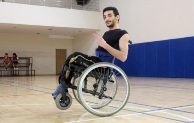 Dansıyla tekerlekli sandalyesine can verecek