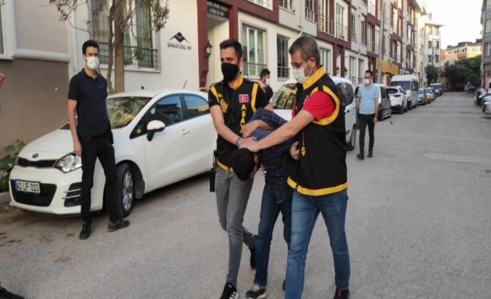 Engelli kadının bileziklerini gasp eden şüpheliler yakalandı