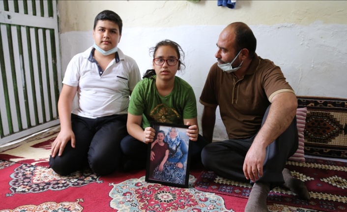 Eşini Kovid-19'dan kaybeden baba, biri engelli iki çocuğuyla yaşam mücadelesi veriyor