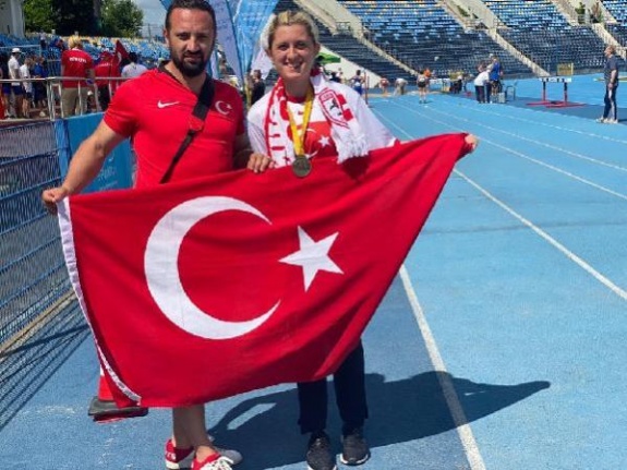 Dünya Para Atletizm Şampiyonası'nda milli atletlerden 1'i altın 6 madalya