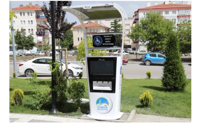 Çubuk'ta engellilere akülü araçları için şarj istasyonları kuruldu