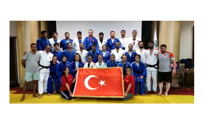 Milli judocular Dünya Şampiyonası'na Salihli'de hazırlanıyor