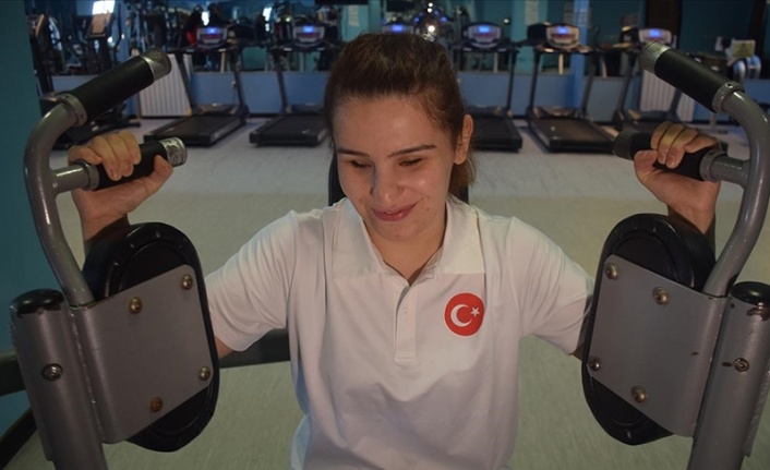 Görme engelli sporcunun verdiği 34 kilo altın madalya getirdi