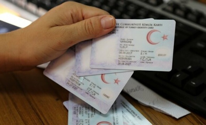 Saraykent'te yaşlı ve engelli vatandaşların yeni kimlik kartları evlerinde veriliyor