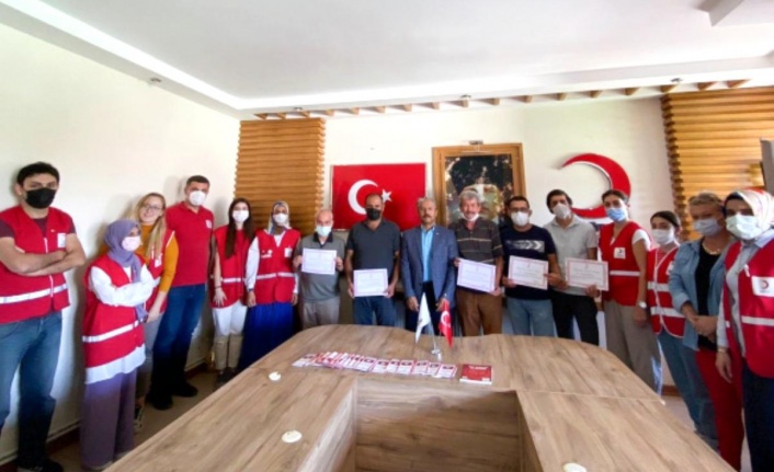 Türk Kızılay  tarafından işitme engelli bireylere ilk yardım eğitimi verildi