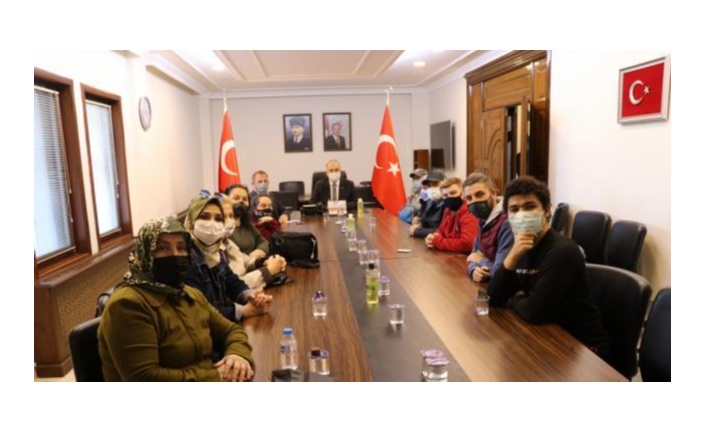 Yalova Valisi Muammer Erol, Türkiye Beyazay Derneği üyelerini kabul etti