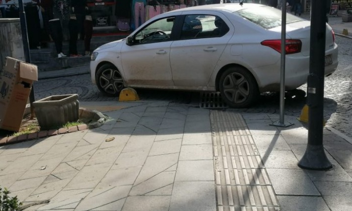 Engellilerimize birde siz engel olmayın!