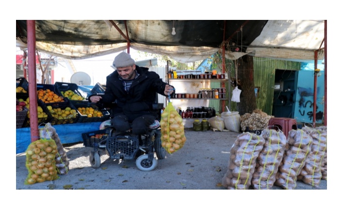 Bedensel engelli Durmuş yaşama bağlılığıyla çevresindekilere örnek oluyor