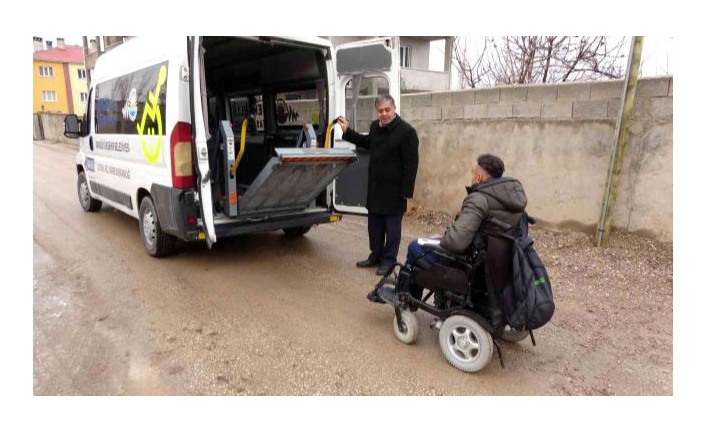 Bedensel engelli üniversite öğrencisi artık derslerine geç kalmıyor