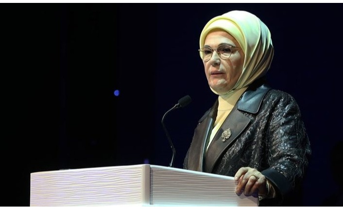 Emine Erdoğan'dan SERÇEV'in "Doğudan Batıya Engelsiz Hayat Projesi"ne destek