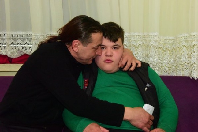 Bu nasıl anne! Zihinsel engelli oğlunu ile kocasını terk edip gitti