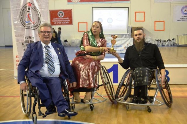 Tekerlekli Sandalye Dans Sporu Türkiye Şampiyonası Kütahya'da yapıldı