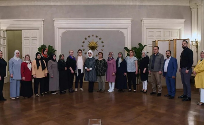 Emine Erdoğan, evde yaşlı ve engelli birey bakımı yapan ailelerle iftarda buluştu
