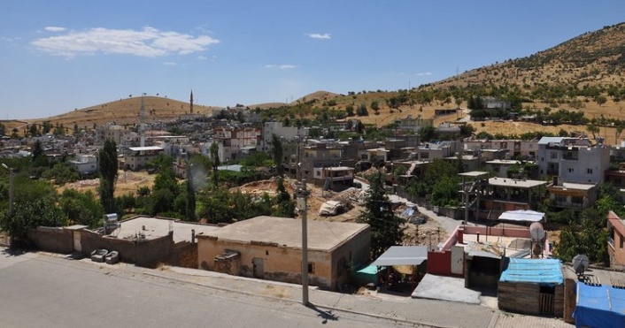 Engelli kadın ağabeyinin cesediyle yaşadı