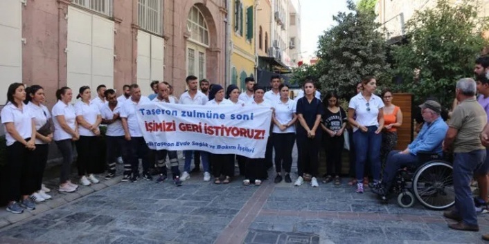 Evde bakım işçileri belediye önünde: İşimize dönmeyi istiyoruz
