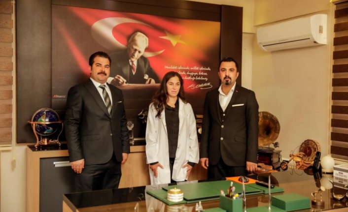 Görme engelli gençler eğitim gördüğü okulda öğretmen oldular