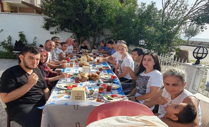 Avcılar Engelliler Derneği, Engelli Vatandaşları Tatile Götürdü