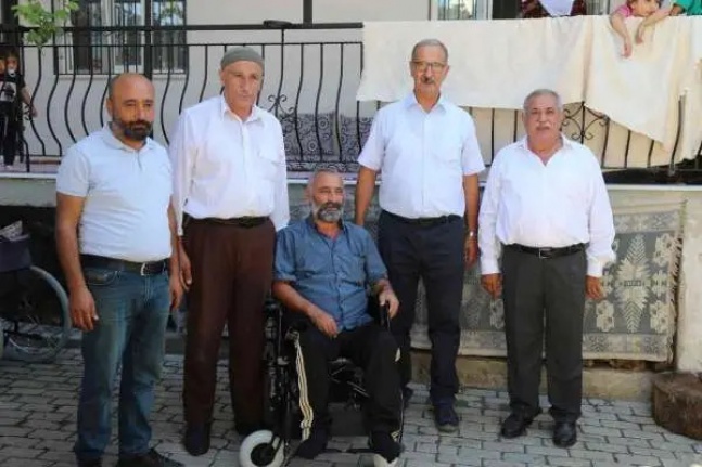 Başkan Atay’dan bedensel engelli Yafgu’ya akülü sandalye