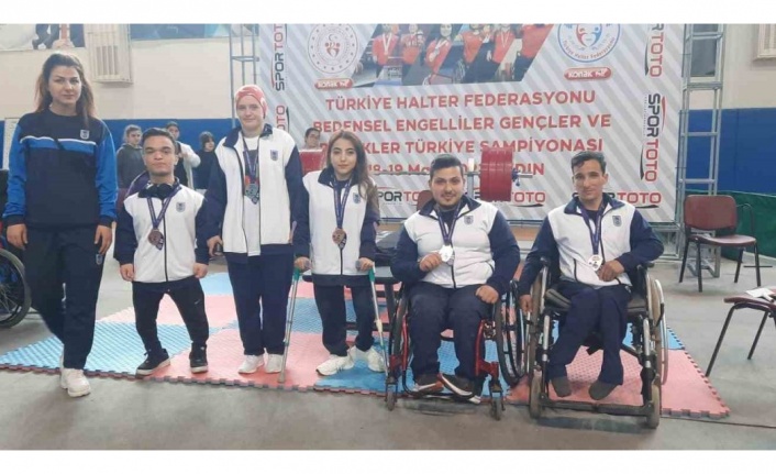 Bedensel Engelli Halter sporcuları 5 kupa ile döndüler