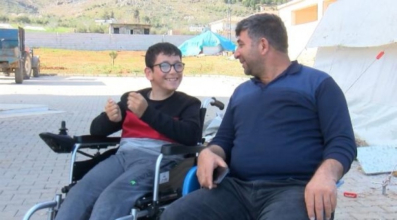 Engelli çocukları için taşındıkları asansörlü evde sadece 5 ay kalabildiler