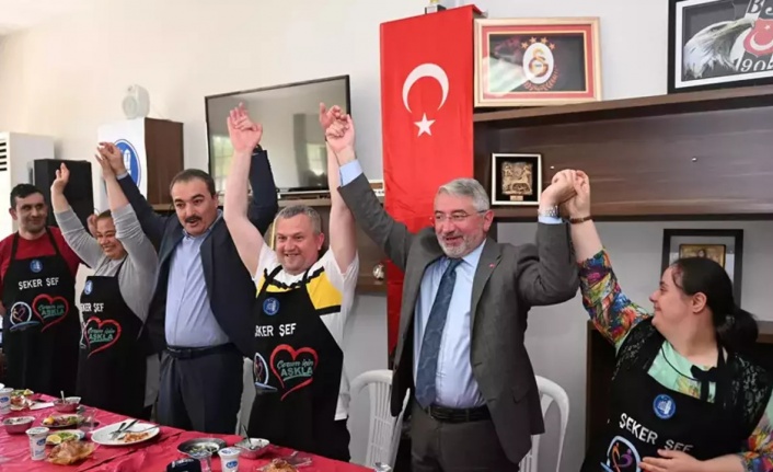 Rektör Öztürk ve Başkan Aşgın, engelli öğrenciler ile yemek yaptı