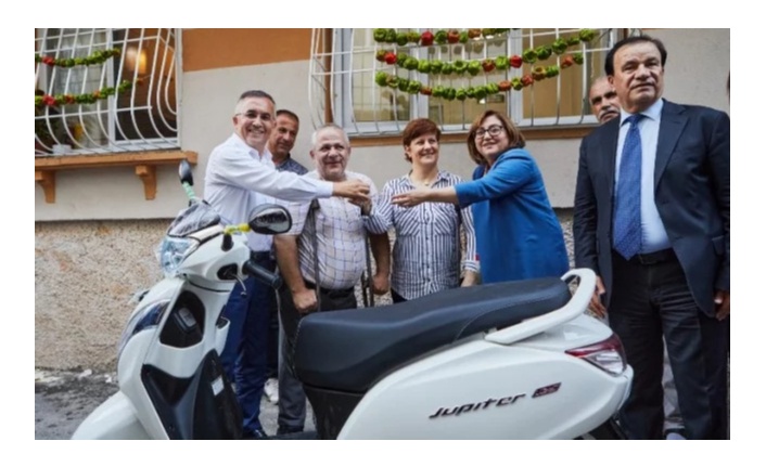 Motosikleti çalınan engelli çifte yenisi alındı