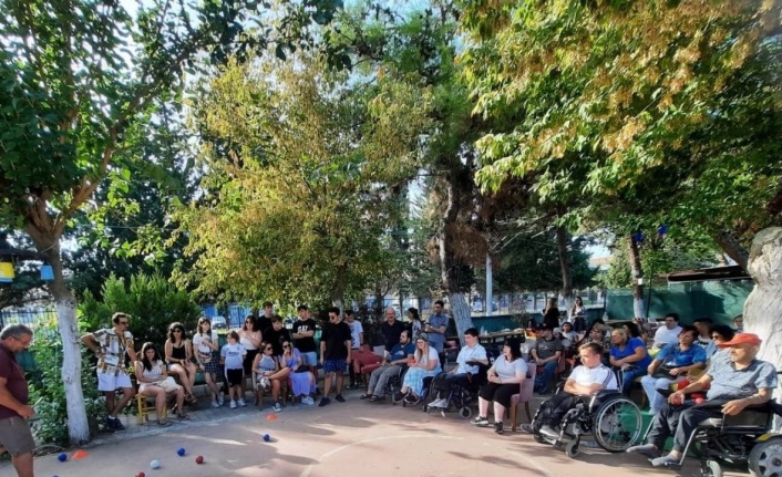 Avrupa’nın 4 ülkesinden gelen engelliler Balıkesir’de buluştu