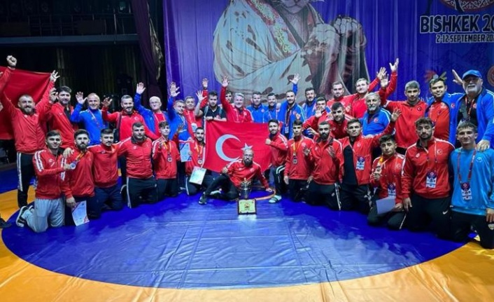 Milli sporculardan İşitme Engelliler Dünya Güreş Şampiyonası'nda 6 madalya
