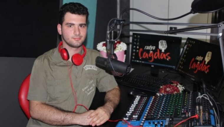Otizmli radyo programcısı engelli bireylere yönelik farkındalık oluşturuyor