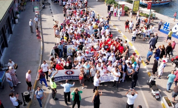 Ayvalık'ta "Uluslararası Engelliler Şenliği" başladı