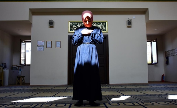 Eskişehir'deki "engelsiz cami" özel gereksinimli bireylerin ibadetlerini kolaylaştırıyor