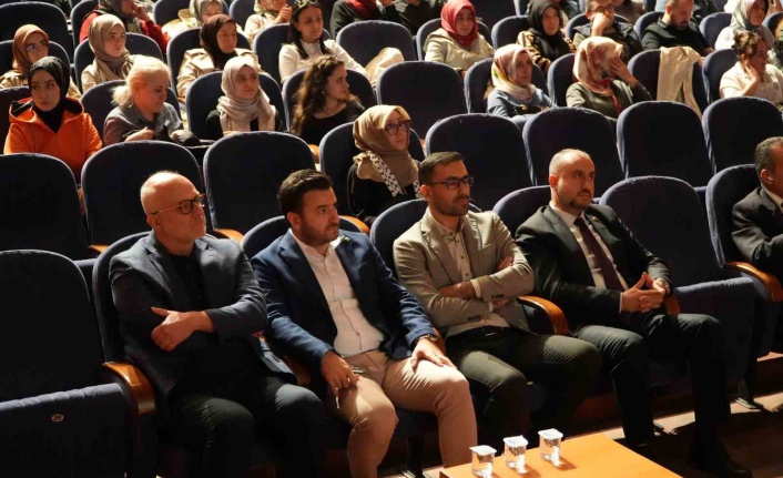 Büyükşehir’den ailelere ‘iletişim semineri’