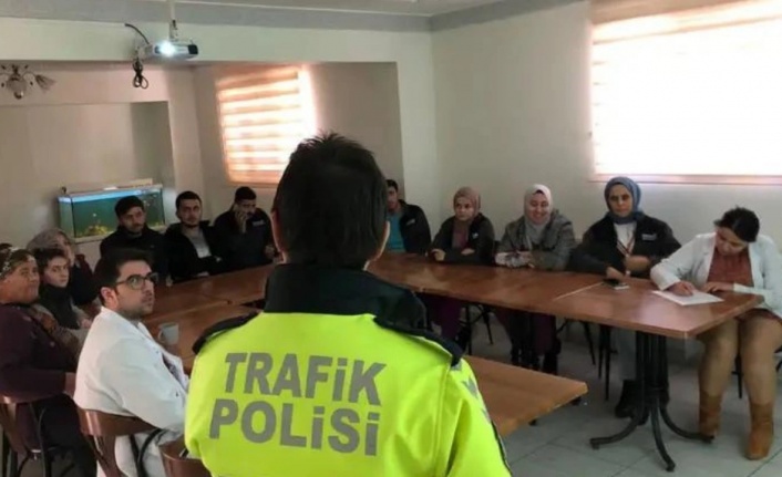 Engelli bireylere temel trafik güvenliği eğitimi verildi