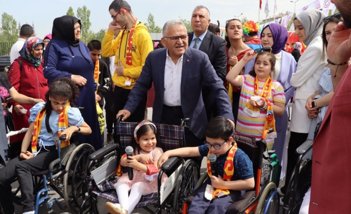 Başkan Büyükkılıç’tan Engelsiz Bir Yaşam İçin “Özel” Projeler
