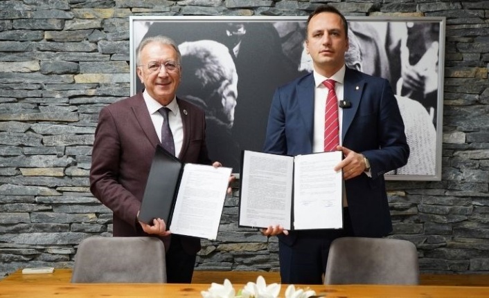 İzmir Barosu ile Bornova Belediyesi arasında ‘adalet’ protokolü